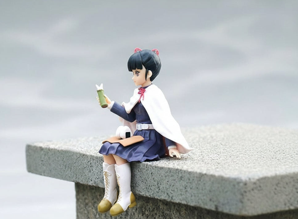 Demon Slayer : Kanae Kocho Sitting - Action Figure 14cm