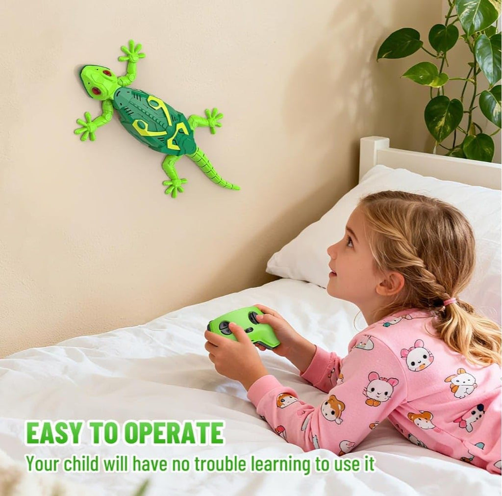 RC Gecko Crawling along Walls and Ceilings with Luminous LED Eyes, Remote Control, Realistic Movements 4+ years