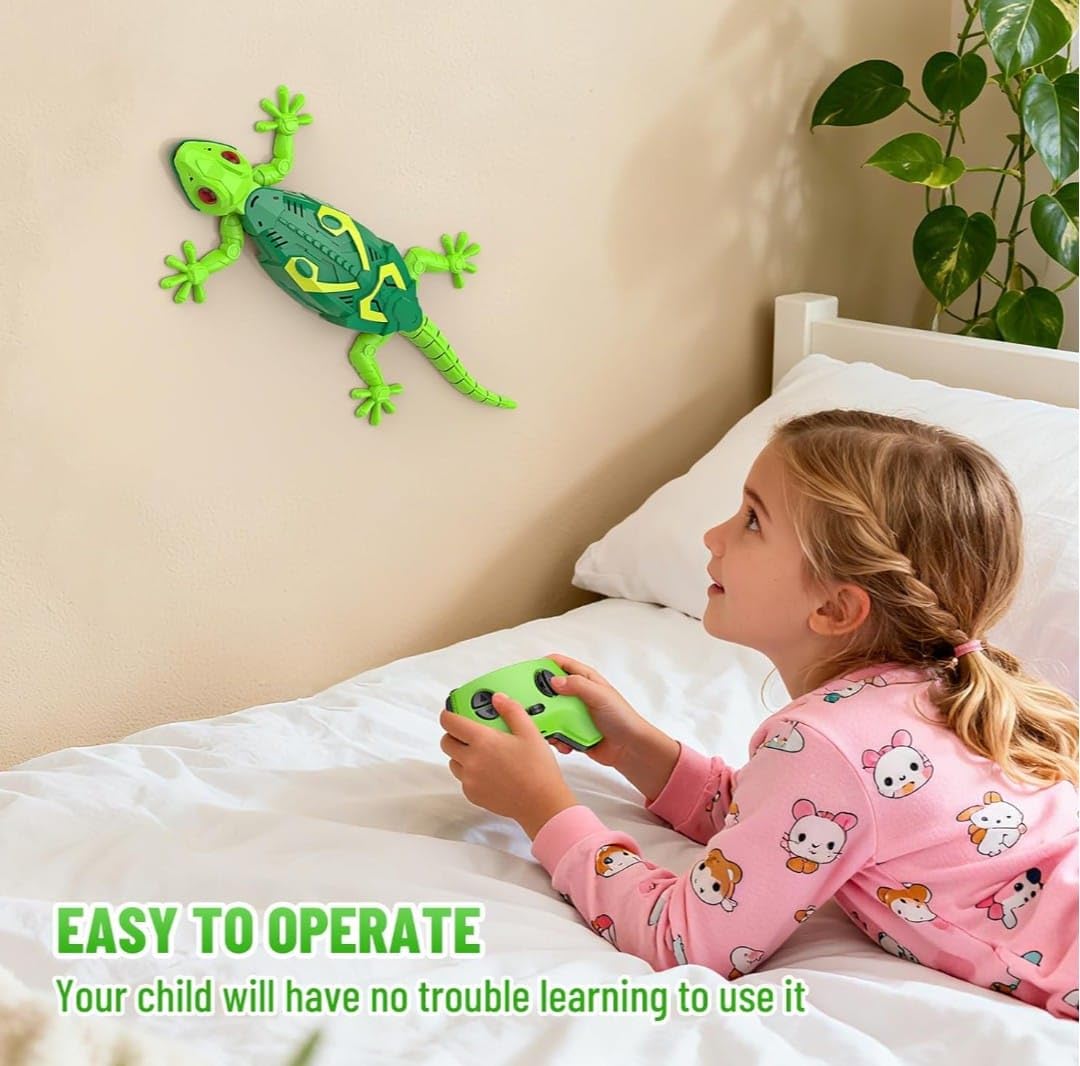 RC Gecko Crawling along Walls and Ceilings with Luminous LED Eyes, Remote Control, Realistic Movements 4+ years