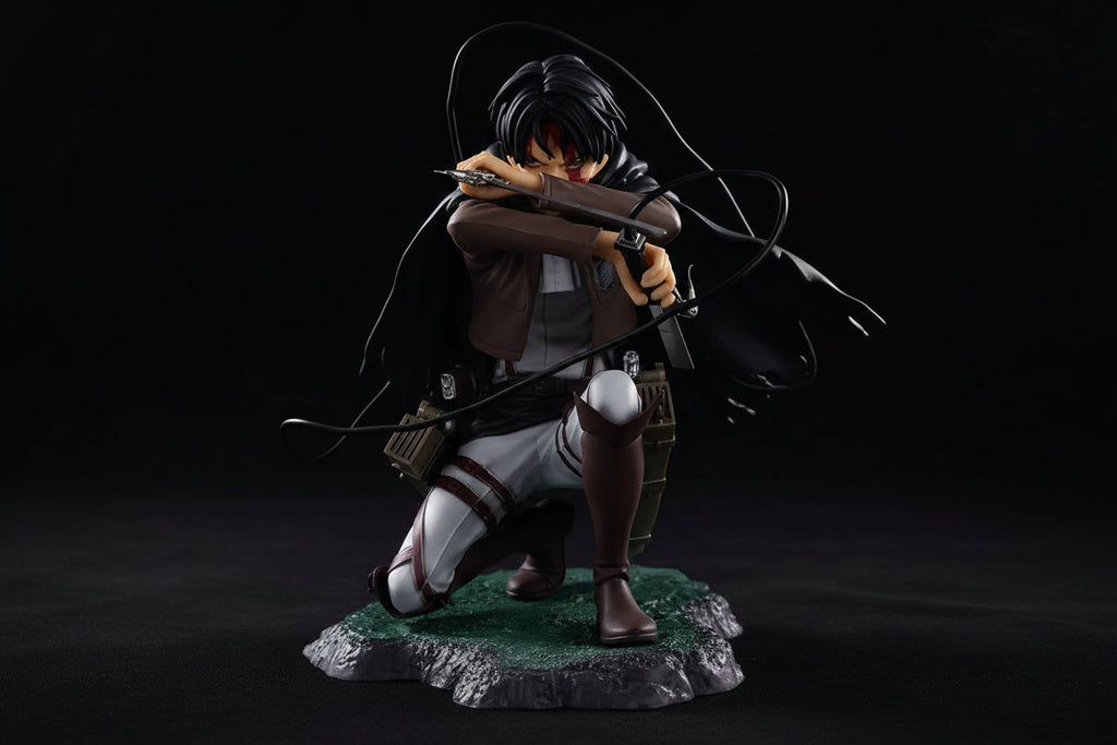 Levi Ackerman Fortitude Sitting AOT Action Figure 17 cm