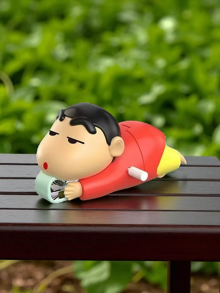 Shinchan Crawling Moving Key Operated Wind Up Toys for Kid (10cm)