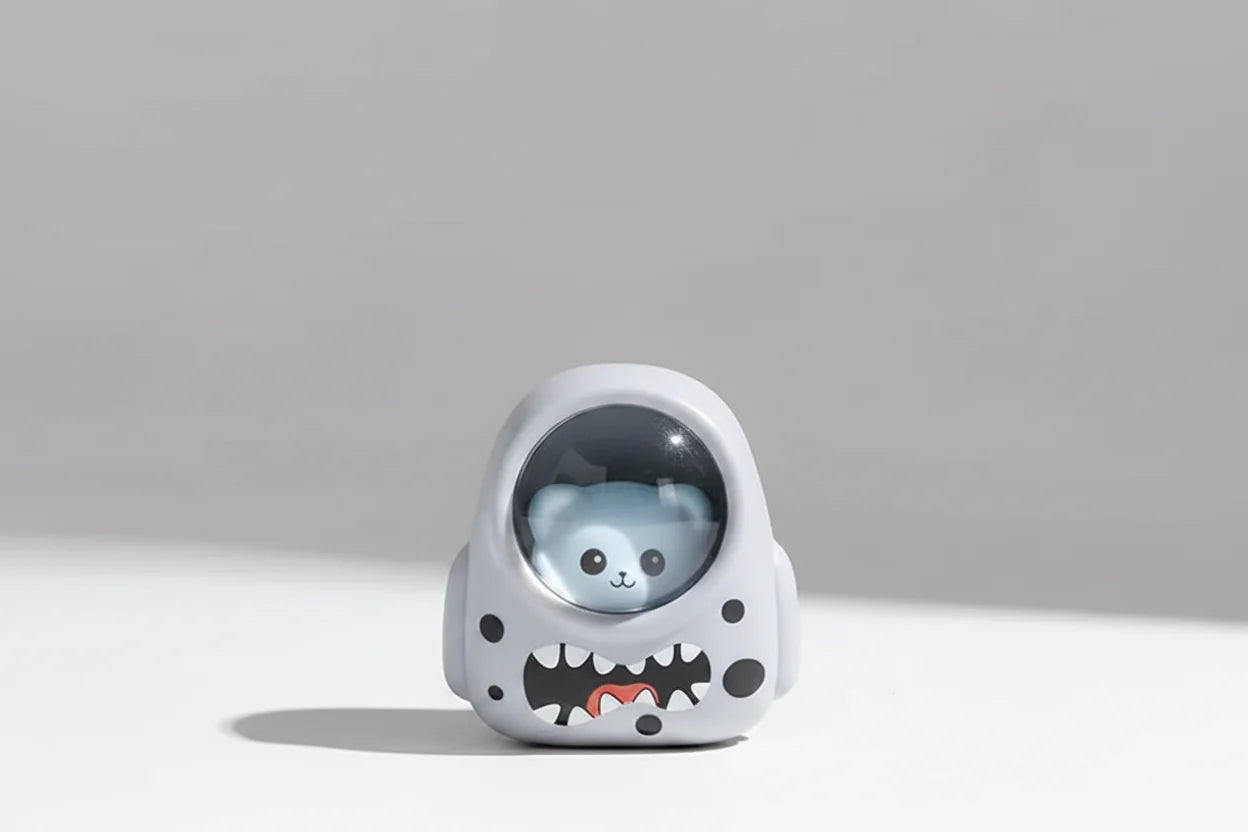 Cute Astro Cat Light-Up Backpack Keychain limited edition