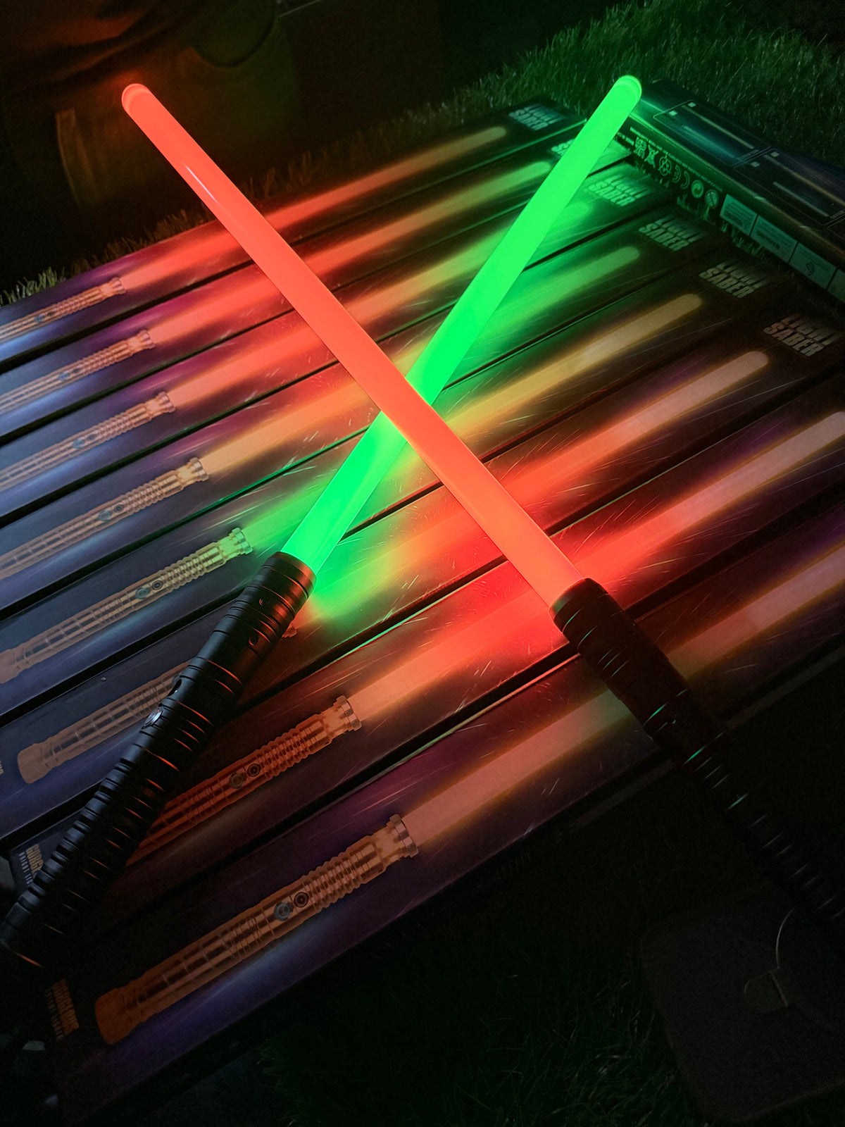 Gravity-Sensing RGB Lightsaber – Metal Hilt, 16 Colors, Motion Sound FX star wars