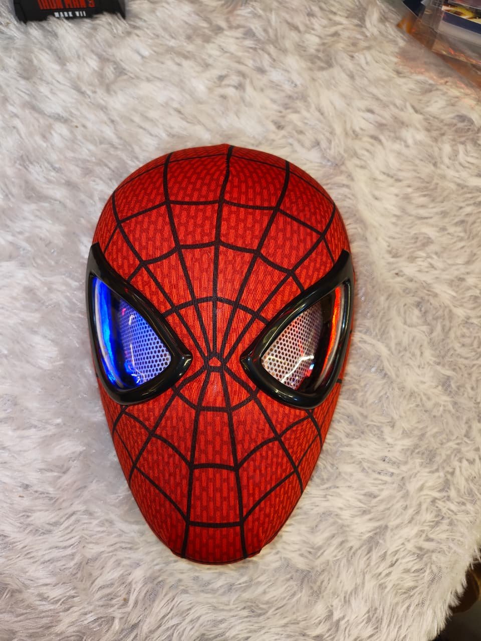 The Amazing Spider-Man Mask Glowing Eye & Jaw-Controlled LED