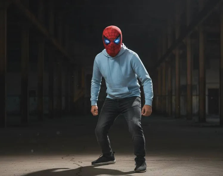The Amazing Spider-Man Mask Glowing Eye & Jaw-Controlled LED