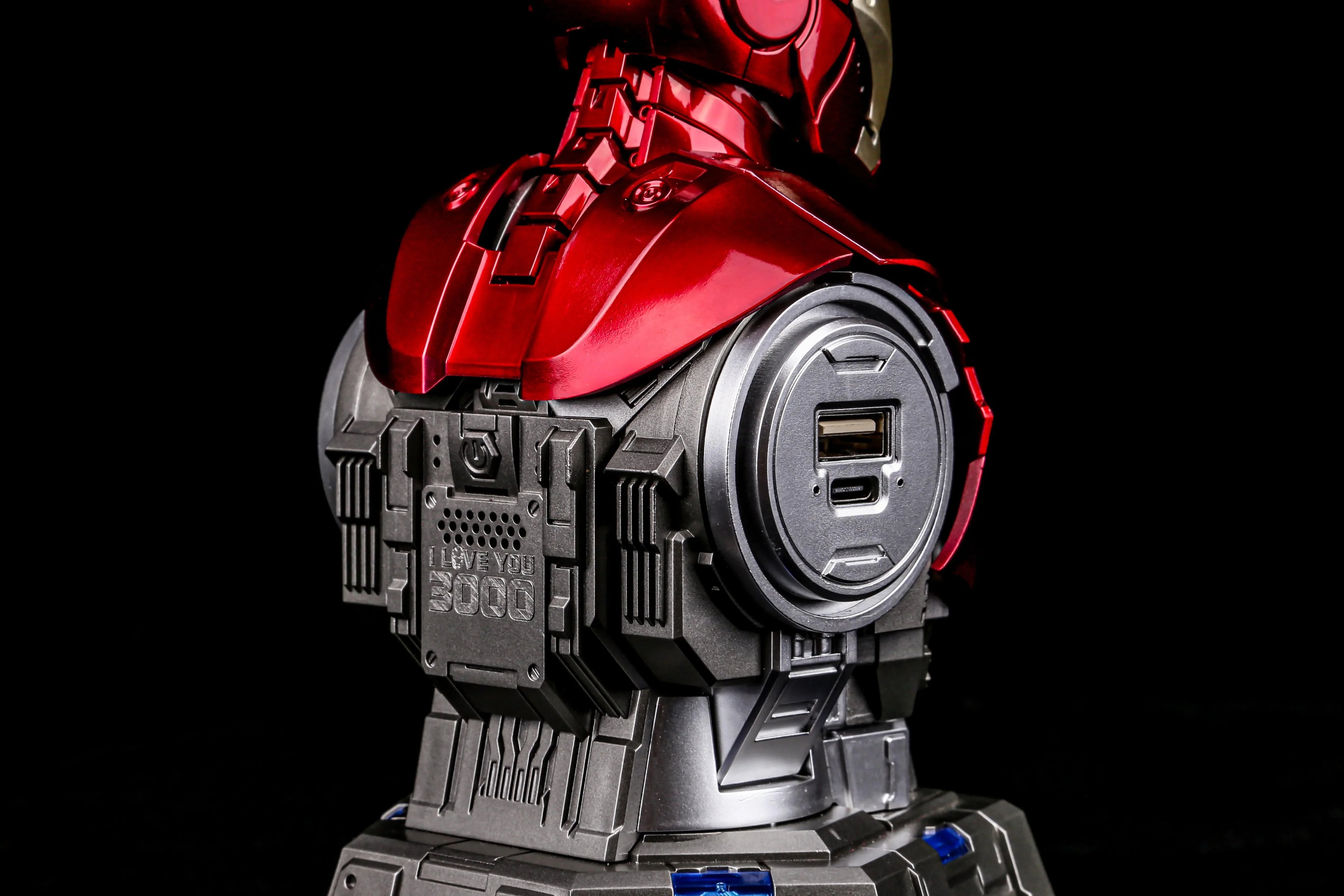 Iron Man MK3 Bust (Mecha Theme) 65W Charging Station Charger 5 Port Fast Charging Stand