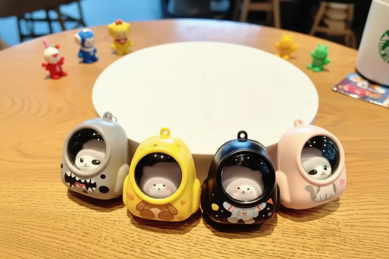 Cute Astro Cat Light-Up Backpack Keychain limited edition
