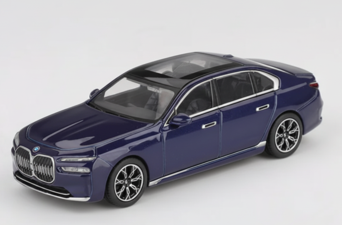BMW i7 Car CCA G70 Premium Die-Cast Scale Model Car 1:24