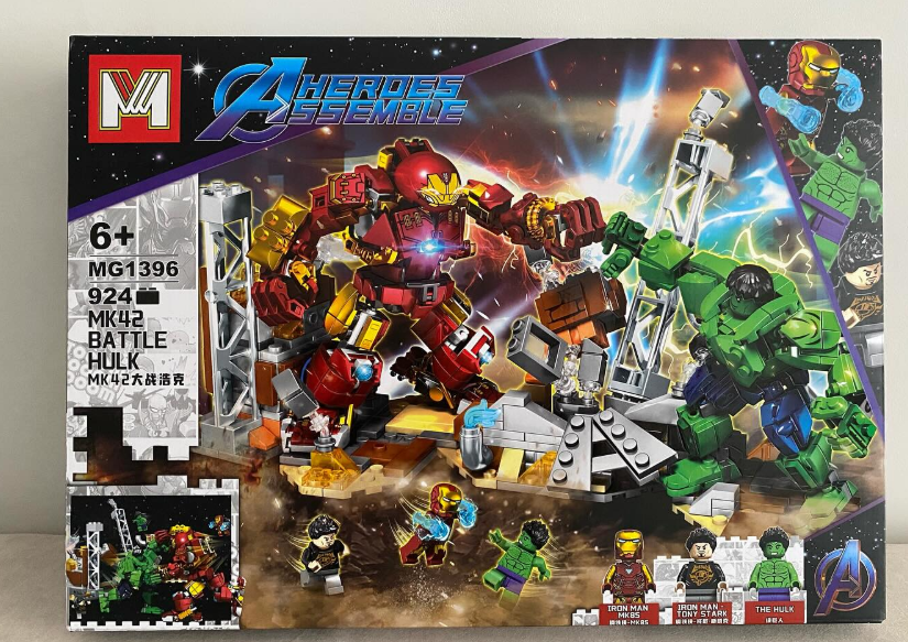 Heroes Assemble MG1396 Simulating A Battle Between The Hulk and The Hulkbuster construction Building Blocks Set