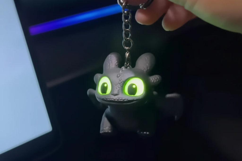 Mini Dragon Lighting Keychain with Moving Wings Black Color (Night Fury) limited edition