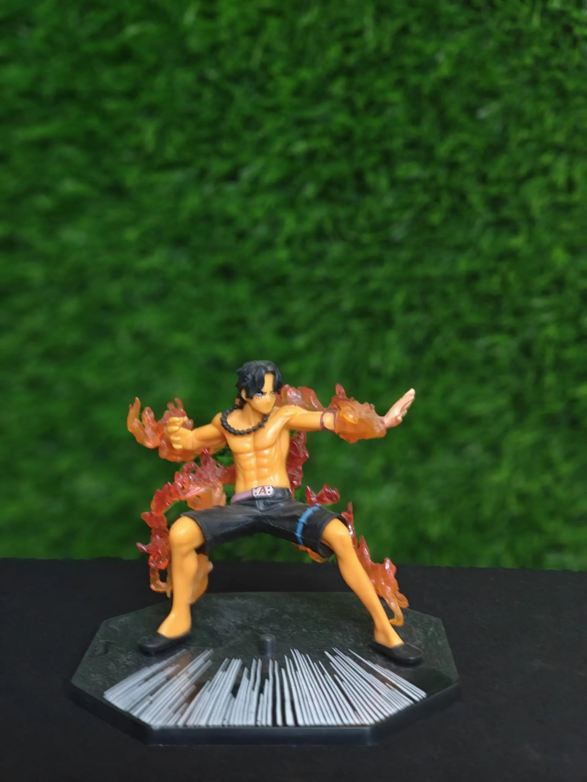 One Piece : Portgas D. Ace Flame Burst Action Figure