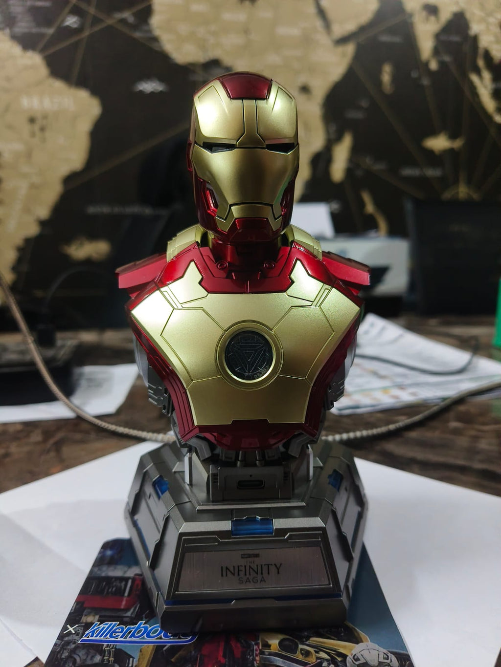 Iron Man MK3 Charging Station Bust Mecha 65W Fast Charging 4 Port Mobile Phone Charger