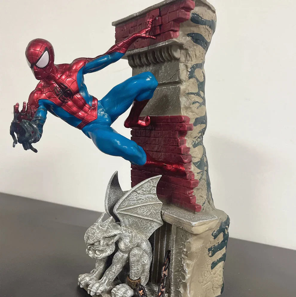 Spider-Man Metropolis Scaling The Walls Premium Action Figure 30cm