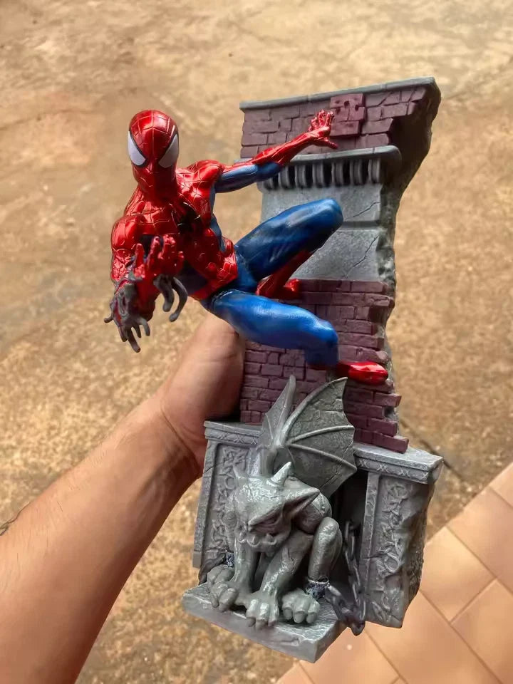 Spider-Man Metropolis Scaling The Walls Premium Action Figure 30cm