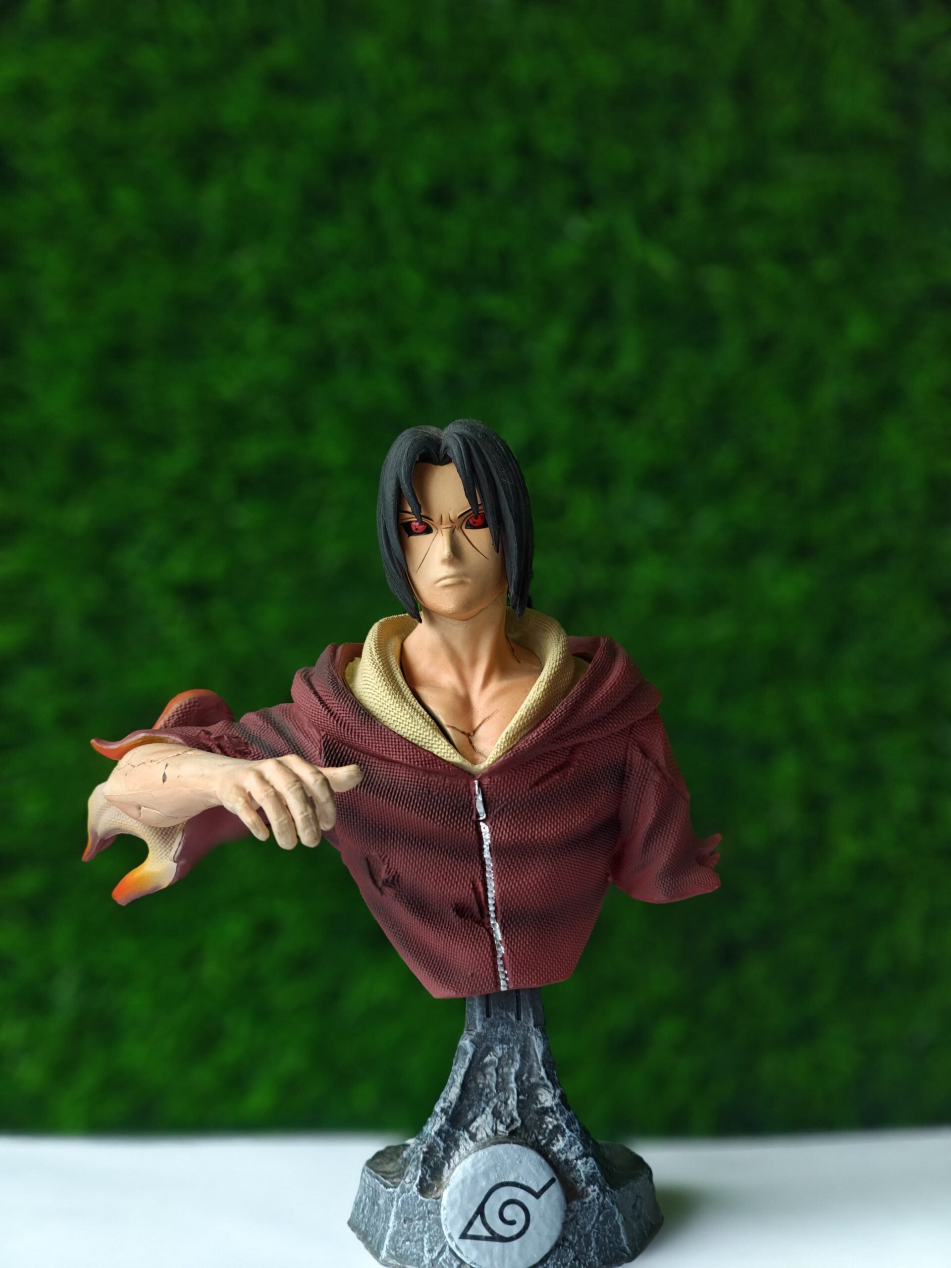 Naruto Series : Itachi Uchiha Bust Statue – Sharingan Mode