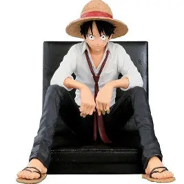 One Piece : Luffy Sitting  White - Action Figure 10cm